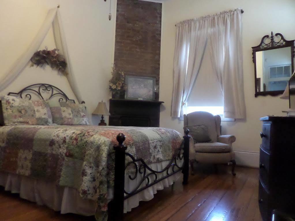 Garden District Bed And Breakfast Nova Orleães Exterior foto